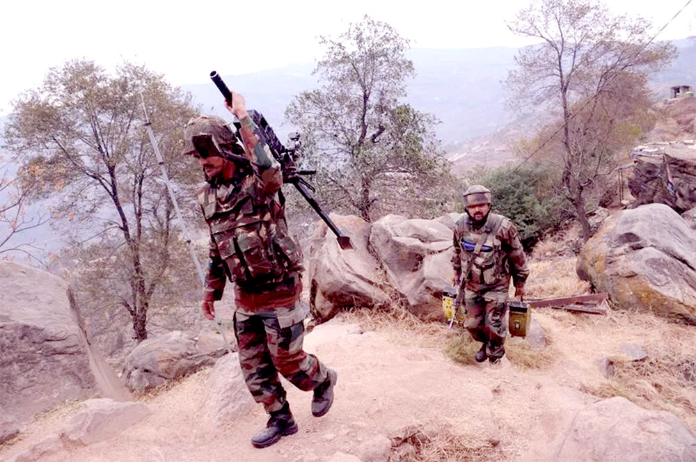 Pakistan violates ceasefire at 8 places along the Line of Control.